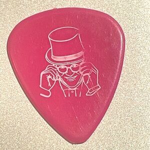 Davey Johnstone Elton John guitarist tour guitar pick pink